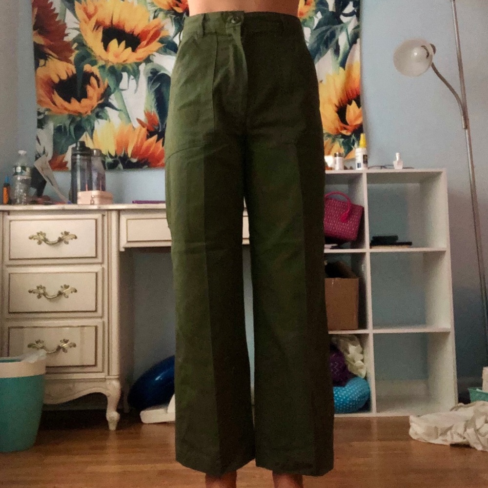 Brandy Melville green cargo pants